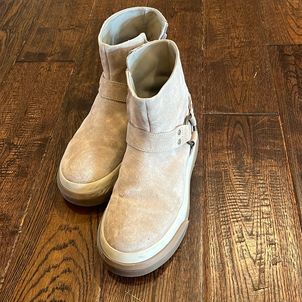 Freepeople Bodhi boot sneakers 8.5
